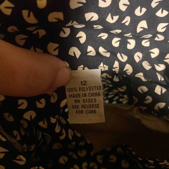 VNTG MS. CHAUS geometric pattern button up dress 12 - Picture 3 of 6